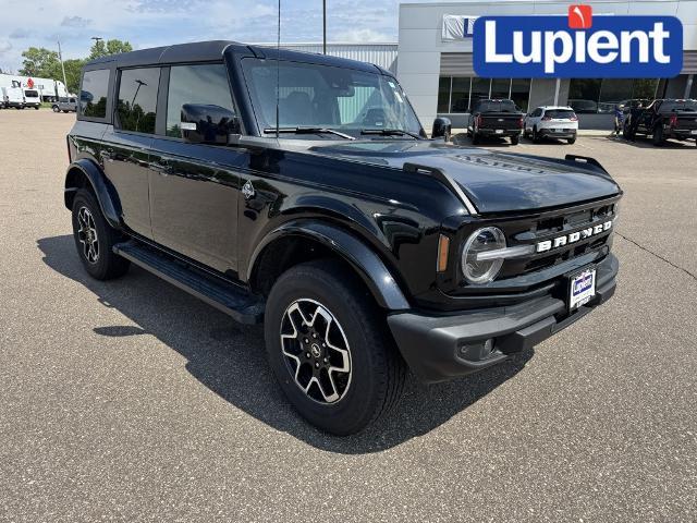 Photo of 2024 SHADOW BLACK Ford Bronco