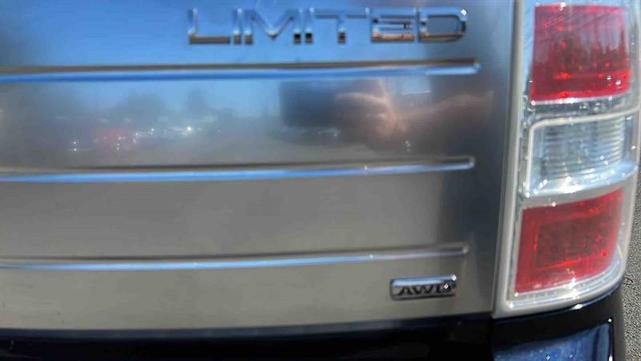 Photo of 2009 Light Ice Blue Clearcoat Metallic Ford Flex