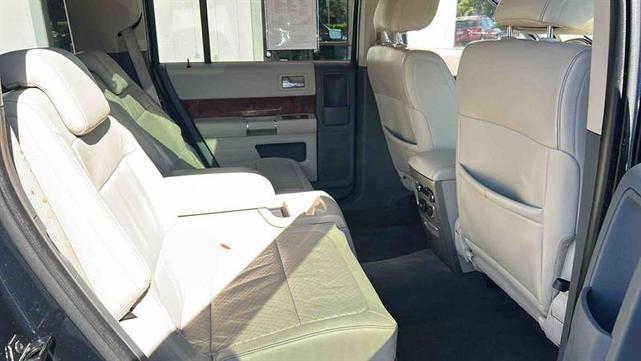 Photo of 2009 Light Ice Blue Clearcoat Metallic Ford Flex