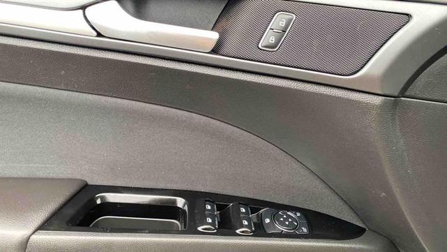 Photo of 2014 Ingot Silver Metallic Ford Fusion