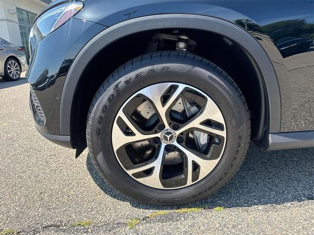 Photo of 2025 Black Mercedes-Benz GLC 350e