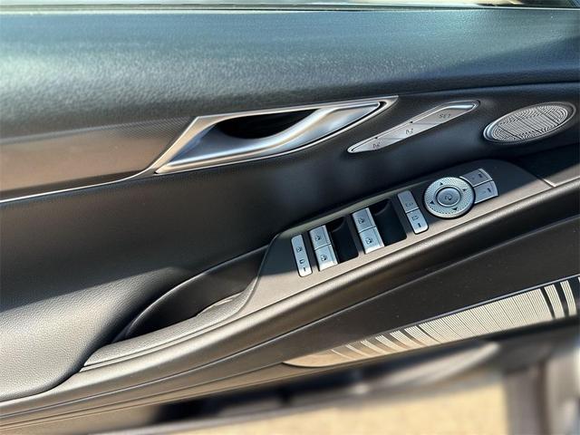 Photo of 2023 Makalu Gray Genesis G80