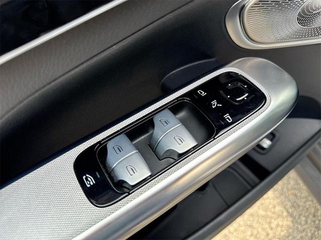 Photo of 2024 Graphite Gray Metallic Mercedes-Benz GLC 300