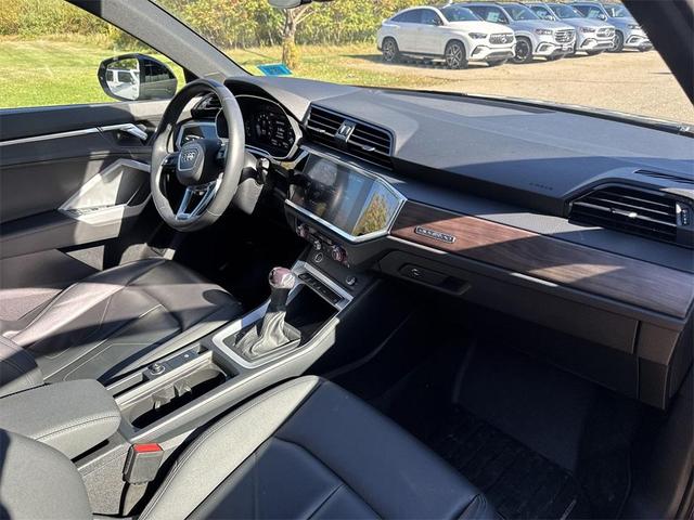 Photo of 2022 Mythos Black Metallic Audi Q3