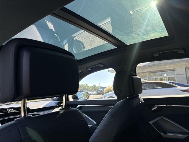 Photo of 2022 Mythos Black Metallic Audi Q3