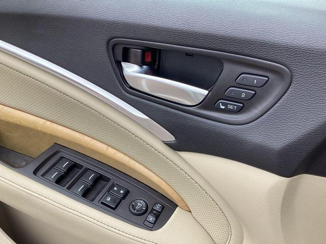 Photo of 2020 Platinum White Pearl Acura MDX