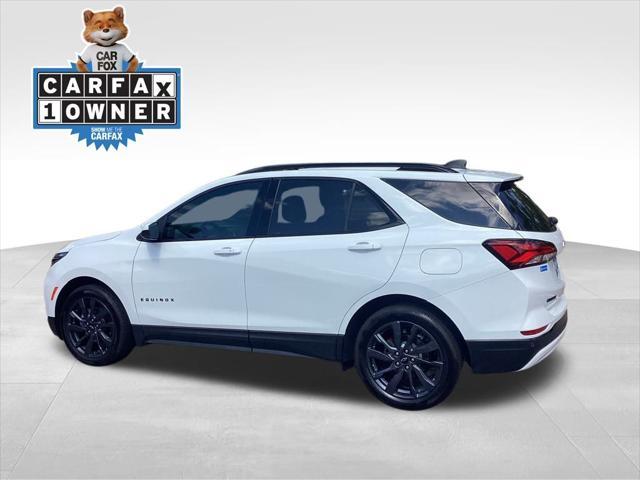 Photo of 2024 Summit White Chevrolet Equinox