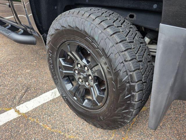 Photo of 2018 Black Chevrolet Silverado 1500