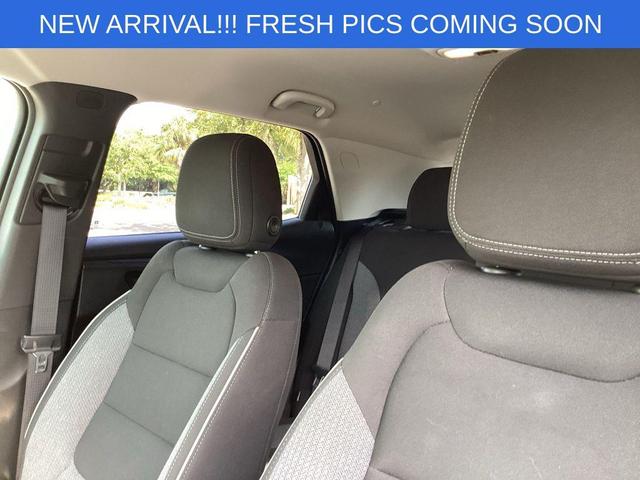 Photo of 2023 Summit White Chevrolet Trailblazer