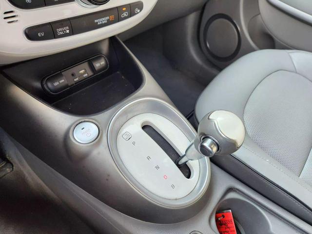 Photo of 2017 Black Kia Soul EV