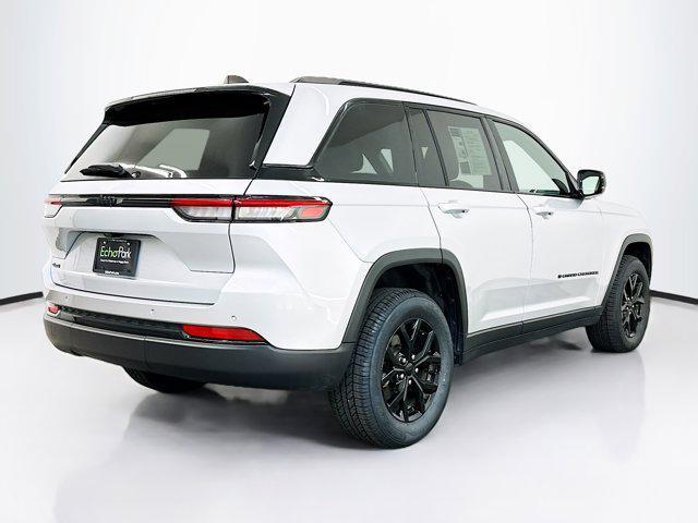 Photo of 2024 Silver Zynith Jeep Grand Cherokee