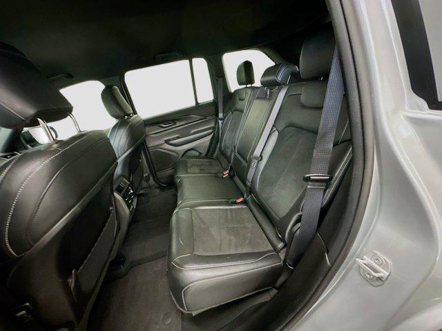 Photo of 2024 Silver Zynith Jeep Grand Cherokee