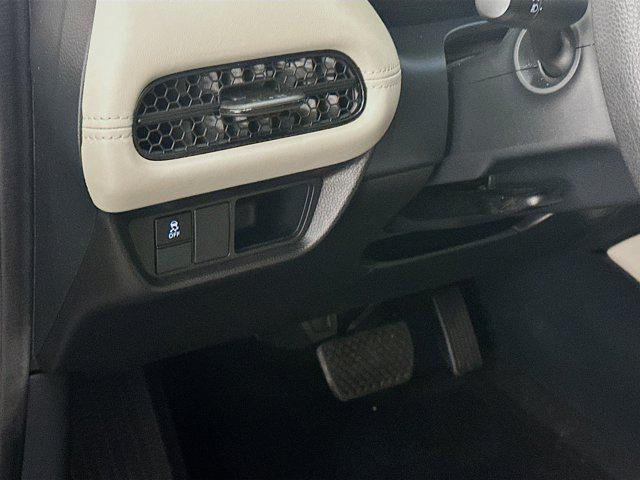 Photo of 2023 Lunar Silver Metallic Honda HR-V
