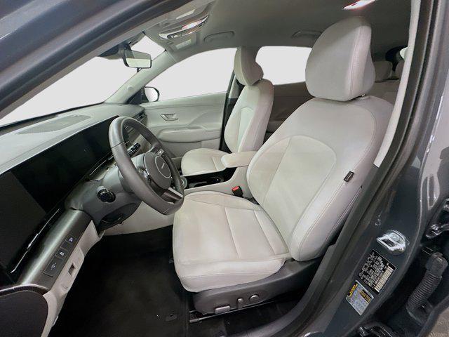 Photo of 2025 Ecotronic Gray Pearl Hyundai KONA