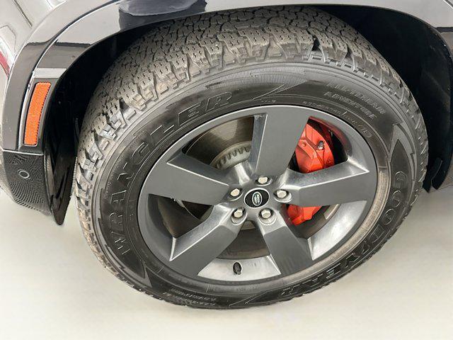 Photo of 2021 Santorini Black Metallic Land Rover Defender