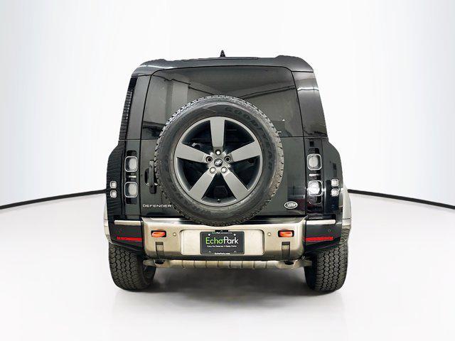 Photo of 2021 Santorini Black Metallic Land Rover Defender