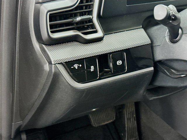 Photo of 2024 Fusion Black Kia Sportage
