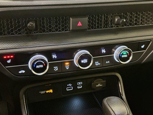 Photo of 2025 Crystal Black Pearl Honda CR-V