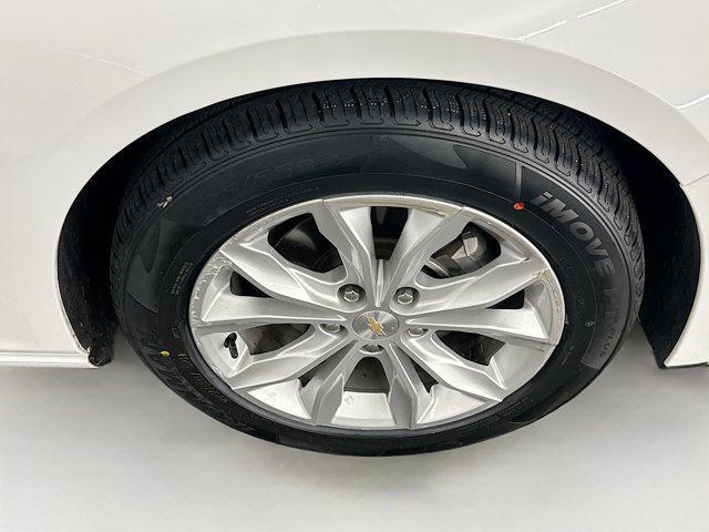 Photo of 2023 Summit White Chevrolet Malibu
