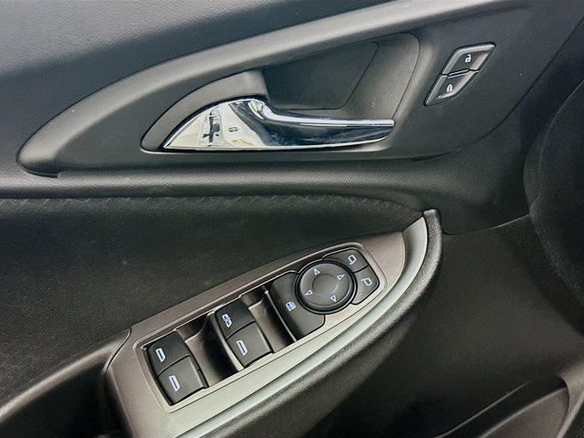 Photo of 2023 Summit White Chevrolet Malibu