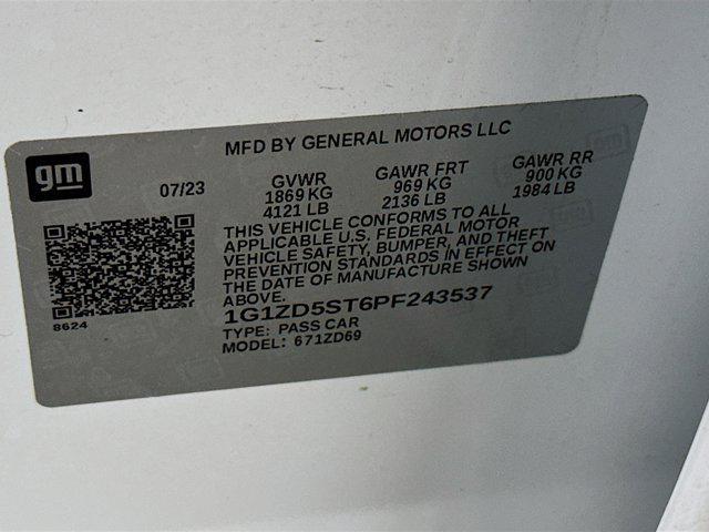 Photo of 2023 Summit White Chevrolet Malibu