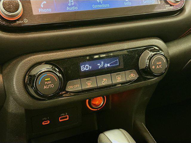 Photo of 2022 Gun Metallic Nissan Kicks