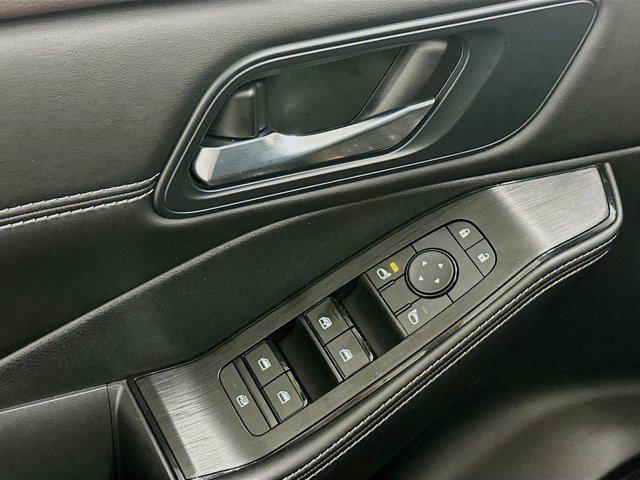 Photo of 2022 Caspian Blue Metallic Nissan Rogue