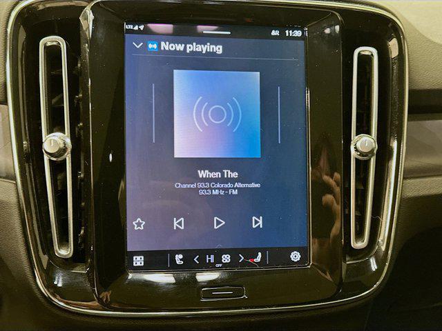 Photo of 2022 Crystal White Metallic Volvo C40 Recharge Pure Electric