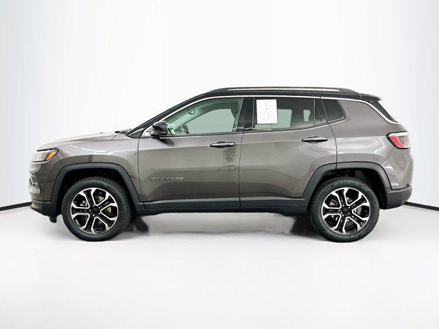 Photo of 2022 Granite Crystal Metallic Clearcoat Jeep Compass