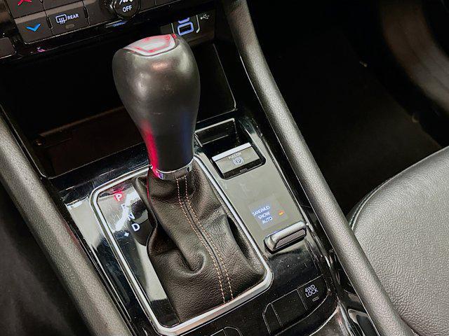 Photo of 2022 Granite Crystal Metallic Clearcoat Jeep Compass