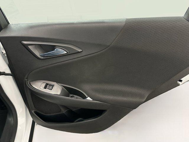 Photo of 2022 Summit White Chevrolet Malibu