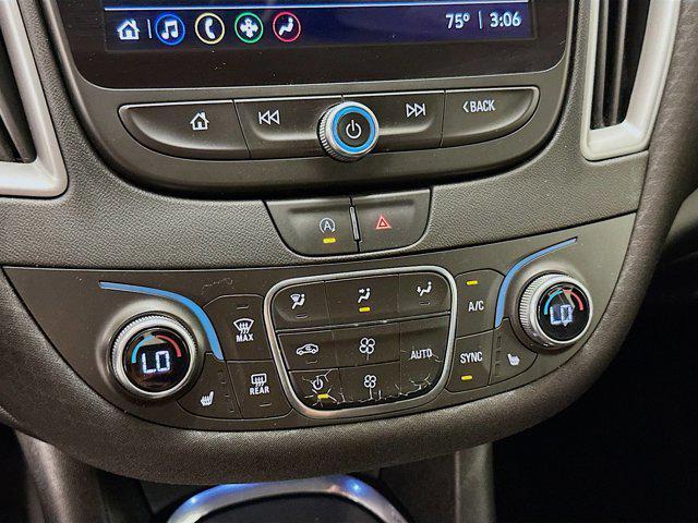 Photo of 2022 Summit White Chevrolet Malibu