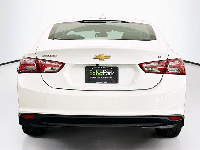Photo of 2022 Summit White Chevrolet Malibu