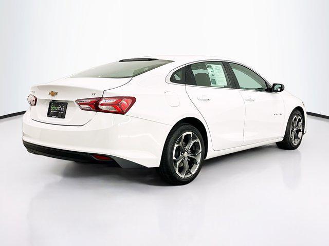 Photo of 2022 Summit White Chevrolet Malibu