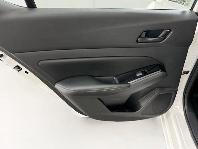 Photo of 2023 Pearl White Tricoat Nissan Altima
