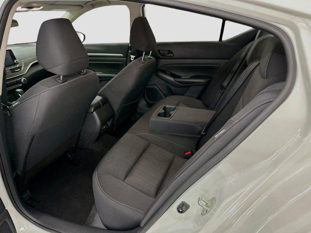 Photo of 2023 Pearl White Tricoat Nissan Altima