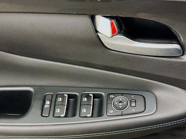 Photo of 2022 Quartz White Hyundai SANTA FE
