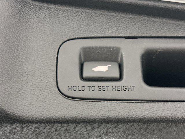 Photo of 2020 Crystal Black Pearl Honda CR-V Hybrid