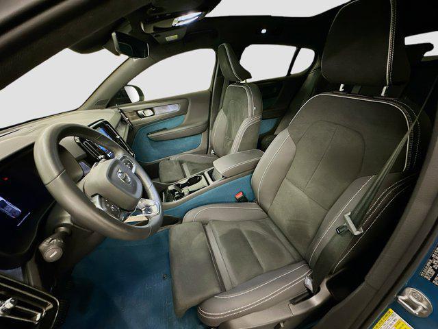 Photo of 2022 Fjord Blue Metallic Volvo C40 Recharge Pure Electric