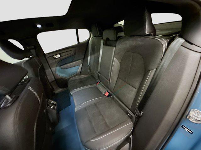Photo of 2022 Fjord Blue Metallic Volvo C40 Recharge Pure Electric