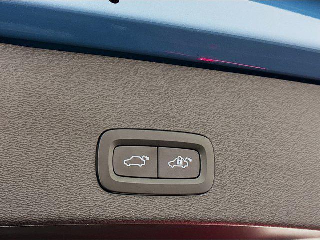 Photo of 2022 Fjord Blue Metallic Volvo C40 Recharge Pure Electric