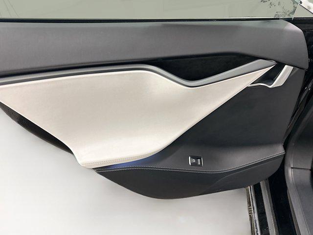 Photo of 2021 Pearl White Multi-Coat Tesla Model S