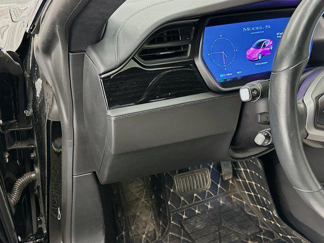Photo of 2021 Pearl White Multi-Coat Tesla Model S