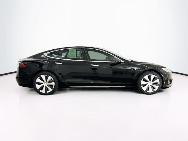 Photo of 2021 Pearl White Multi-Coat Tesla Model S