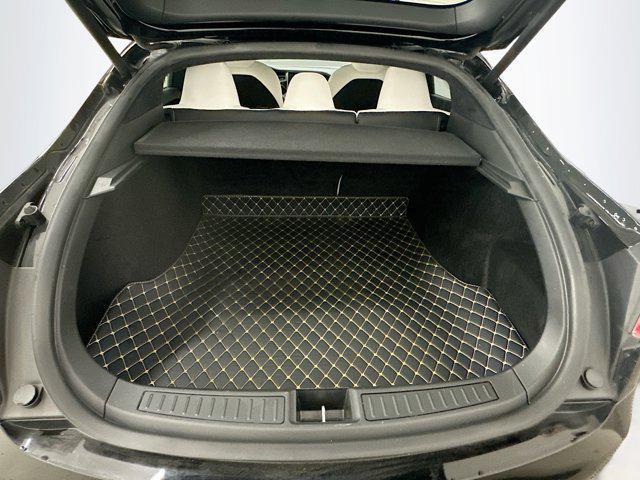 Photo of 2021 Pearl White Multi-Coat Tesla Model S