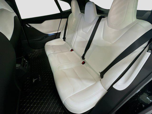 Photo of 2021 Pearl White Multi-Coat Tesla Model S