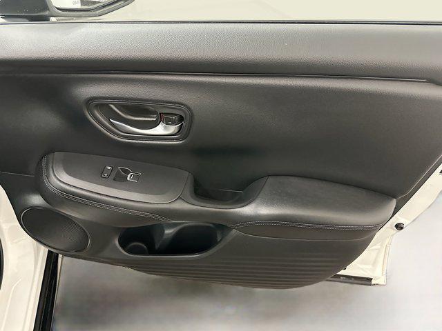 Photo of 2024 Platinum White Pearl Honda HR-V