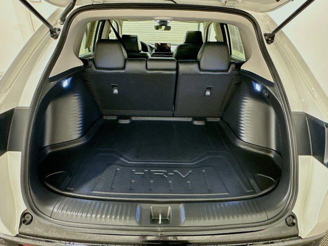 Photo of 2024 Platinum White Pearl Honda HR-V