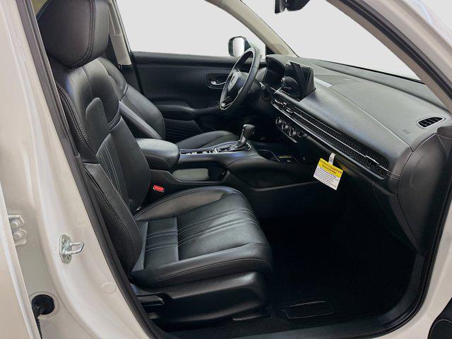 Photo of 2024 Platinum White Pearl Honda HR-V