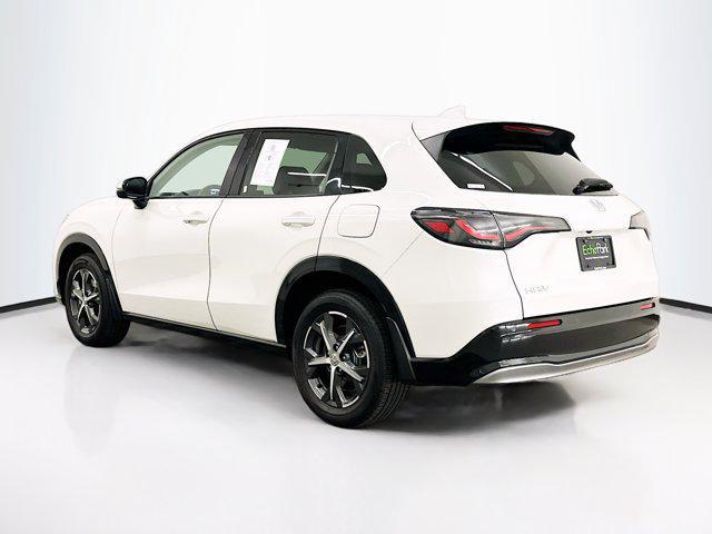Photo of 2024 Platinum White Pearl Honda HR-V